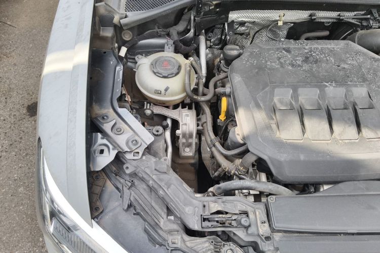 Audi Q3 2021 car image #28