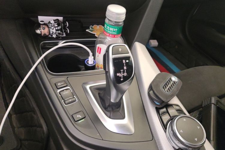 BMW 3 Series 2018 #14 BMW 3 Series 2018 car image #14