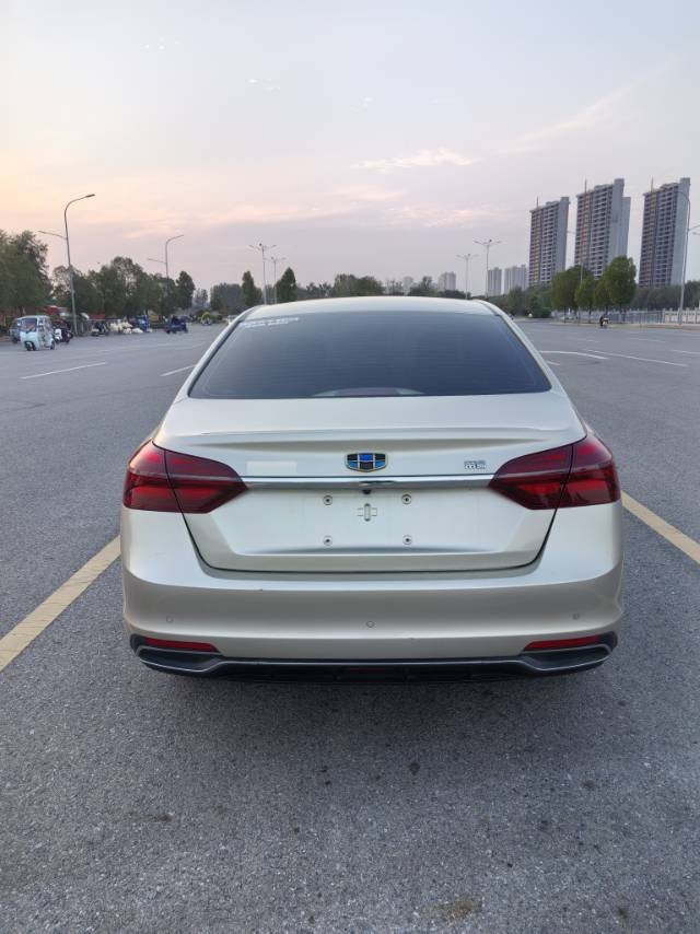 GEELY Emgrand 2018 #4 GEELY Emgrand 2018 imagen de coche #4