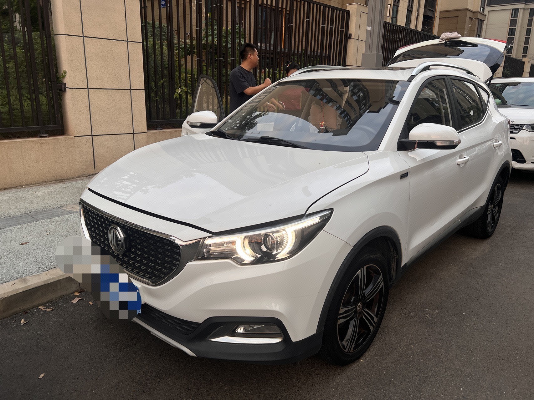 MG ZS 2019 car image 