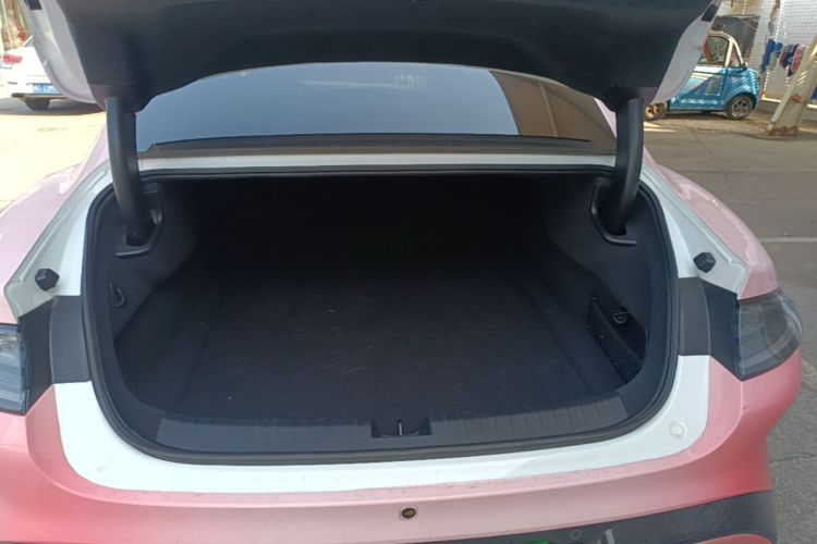 MI SU7 2025 immagine di auto #19