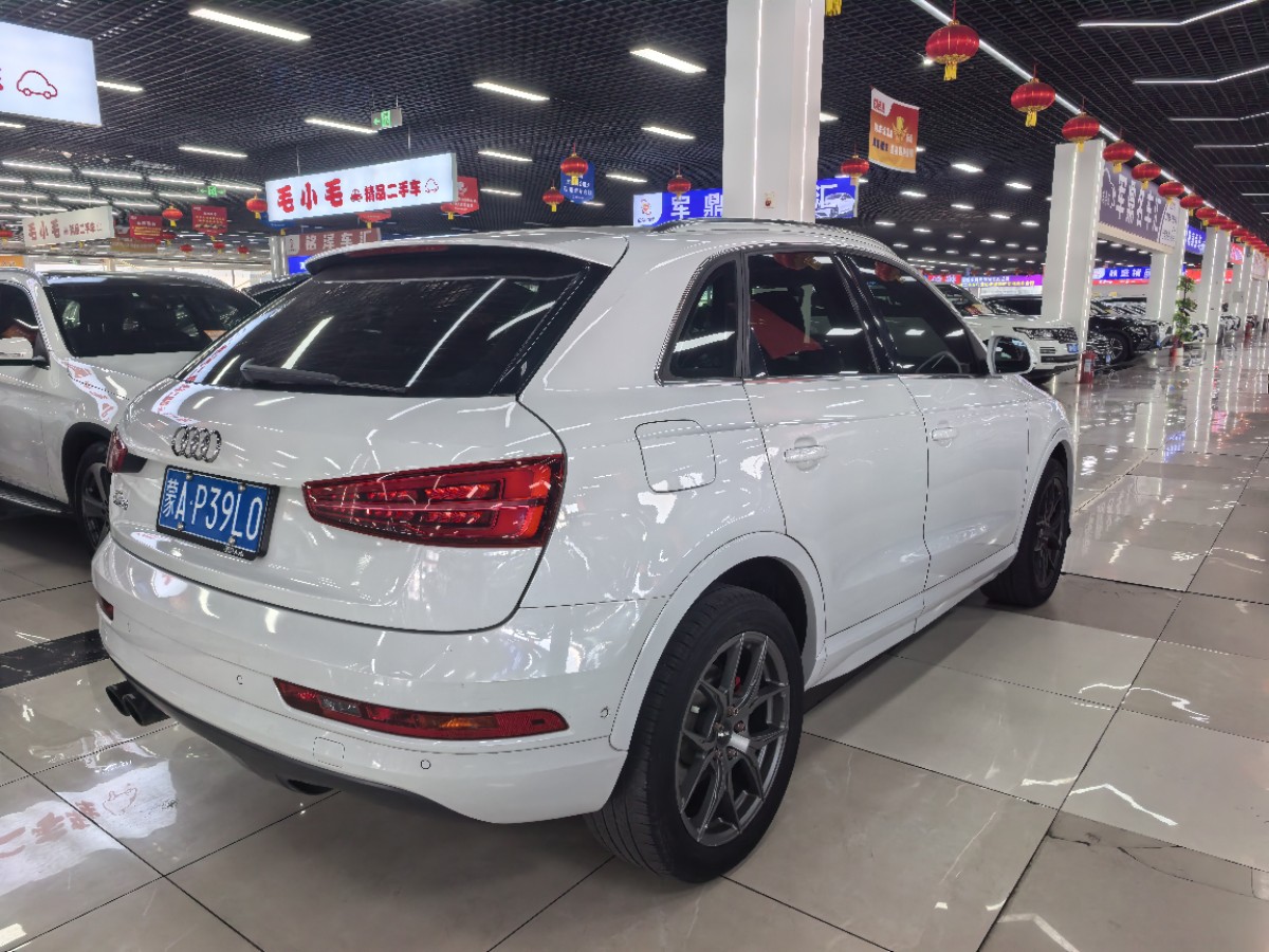 Audi Q3 2017 car image #9