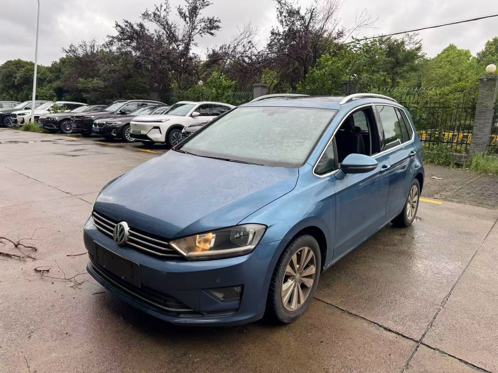 2018 2018 car image