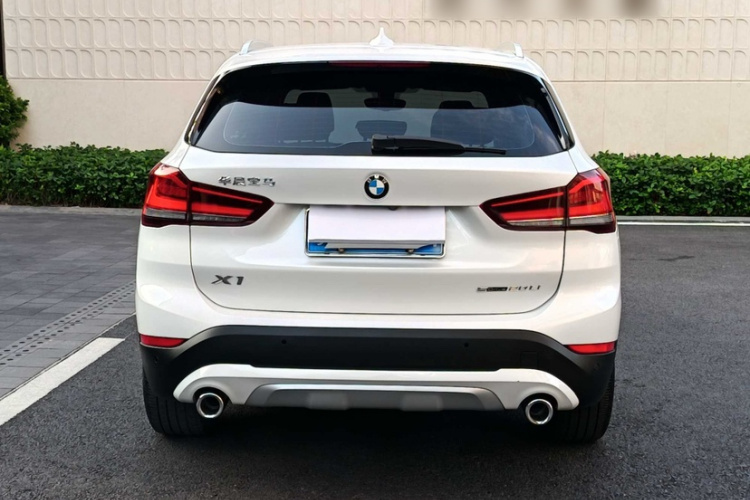 BMW X1 2022 car image #12