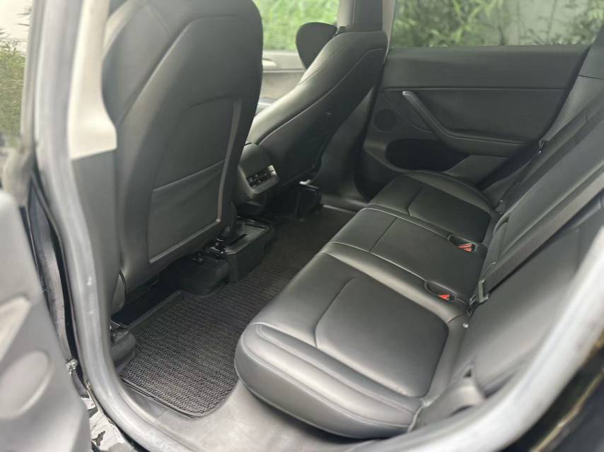 Tesla Model Y 2022 #5 Tesla Model Y 2022 car image #5