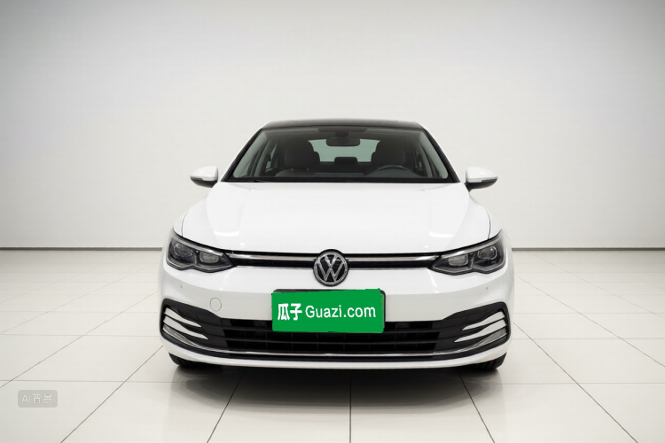 Volkswagen Golf 2021 car image #3
