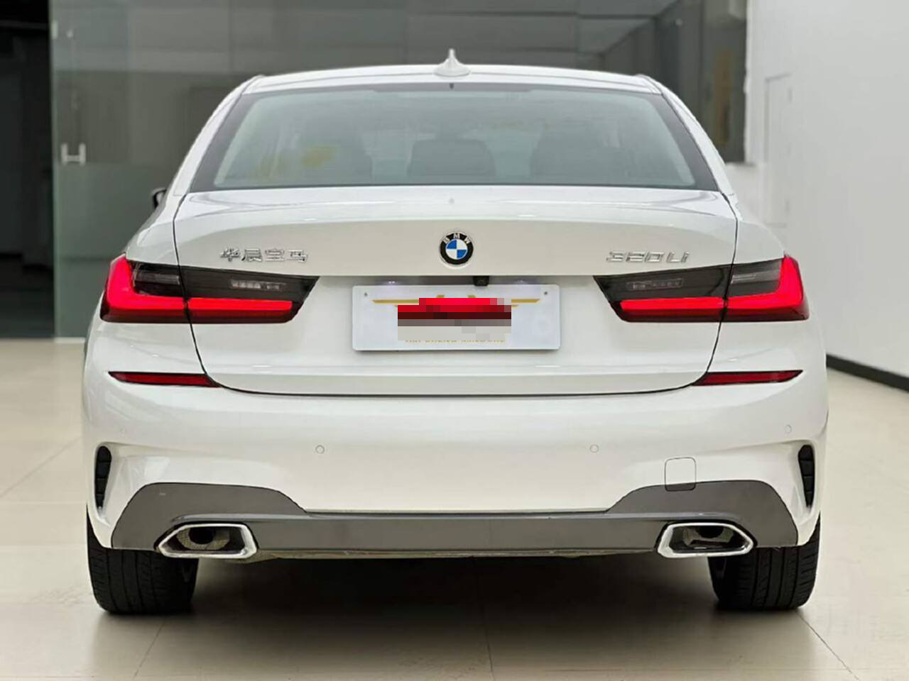 BMW 3 Series 2022 immagine di auto #11