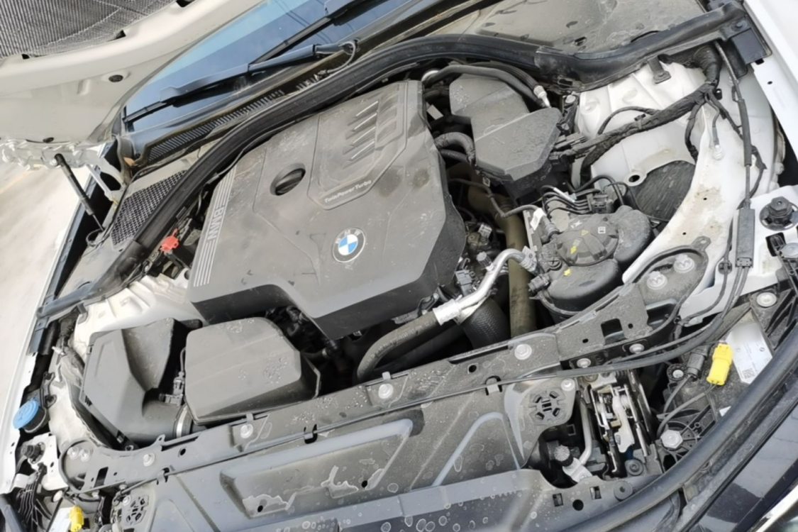 BMW 3 Series 2024 #3 BMW 3 Series 2024 car image #3