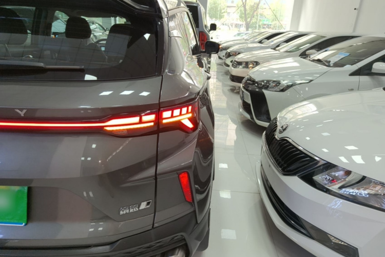GEELY Coolray 2022 #8 GEELY Coolray 2022 car image #8