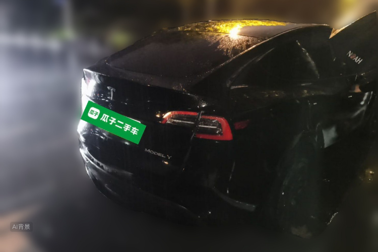 Tesla Model Y 2024 immagine di auto #7