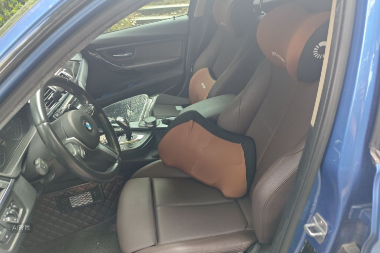 BMW 3 Series 2018 car image #17