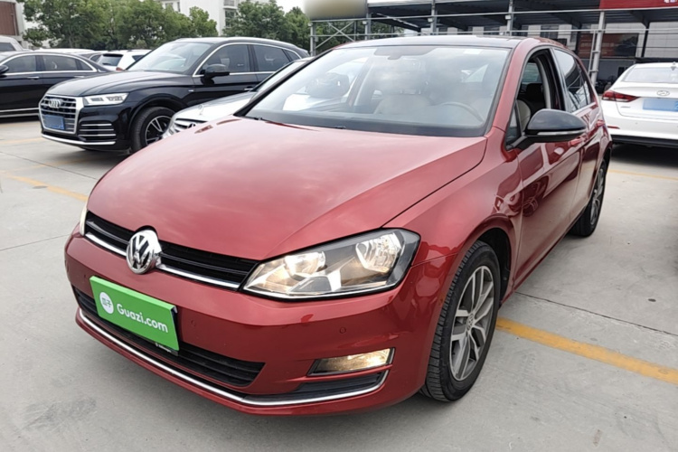 Volkswagen Golf 2017 car image #2