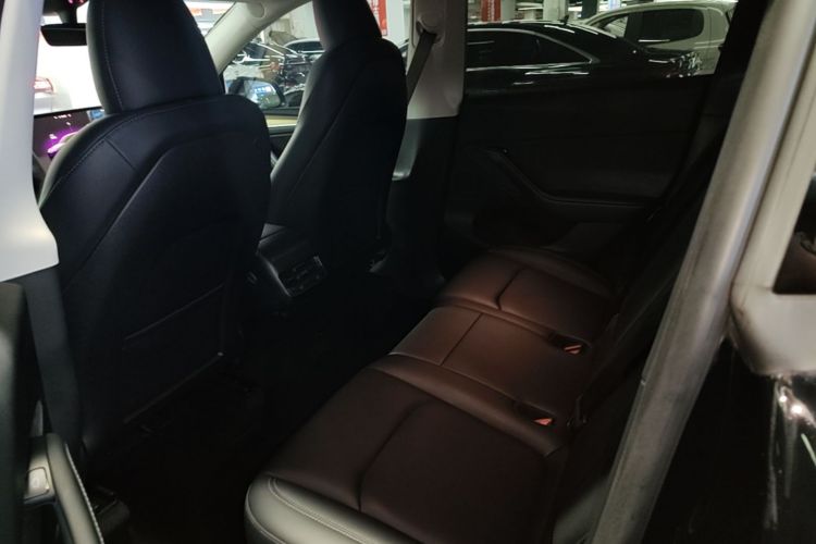 Tesla Model Y 2023 #17 Tesla Model Y 2023 car image #17