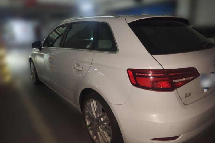 Audi A3 2018 car image #5