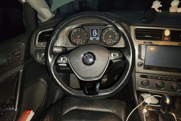 Volkswagen Golf 2015 car image #12