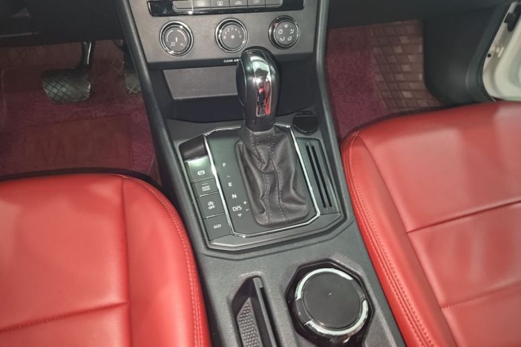 Volkswagen Lavida 2021 car image #14
