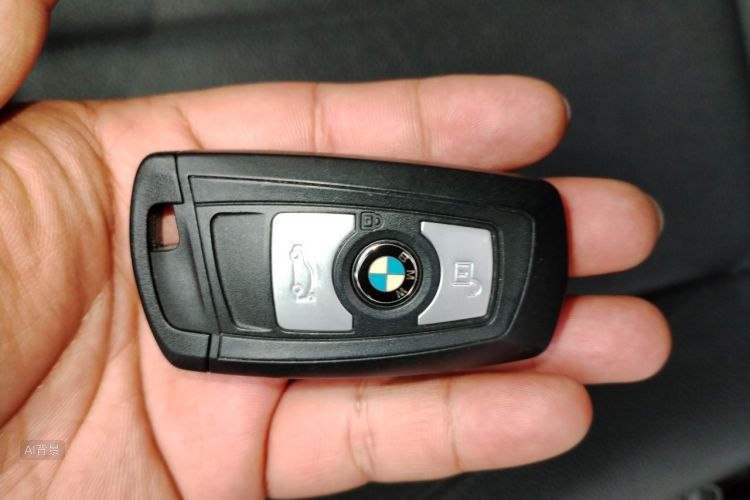 BMW 3 Series 2018 #10 BMW 3 Series 2018 car image #10