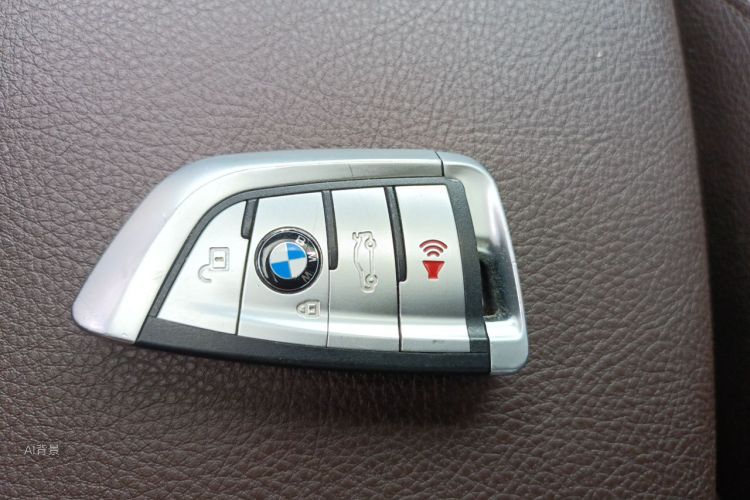 BMW 3 Series 2018 #10 BMW 3 Series 2018 car image #10
