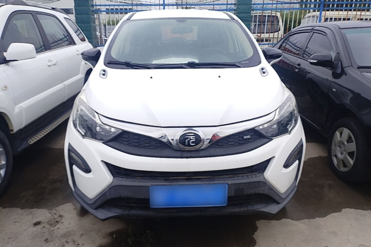 BYD Yuan 2017 #3 BYD Yuan 2017 car image #3