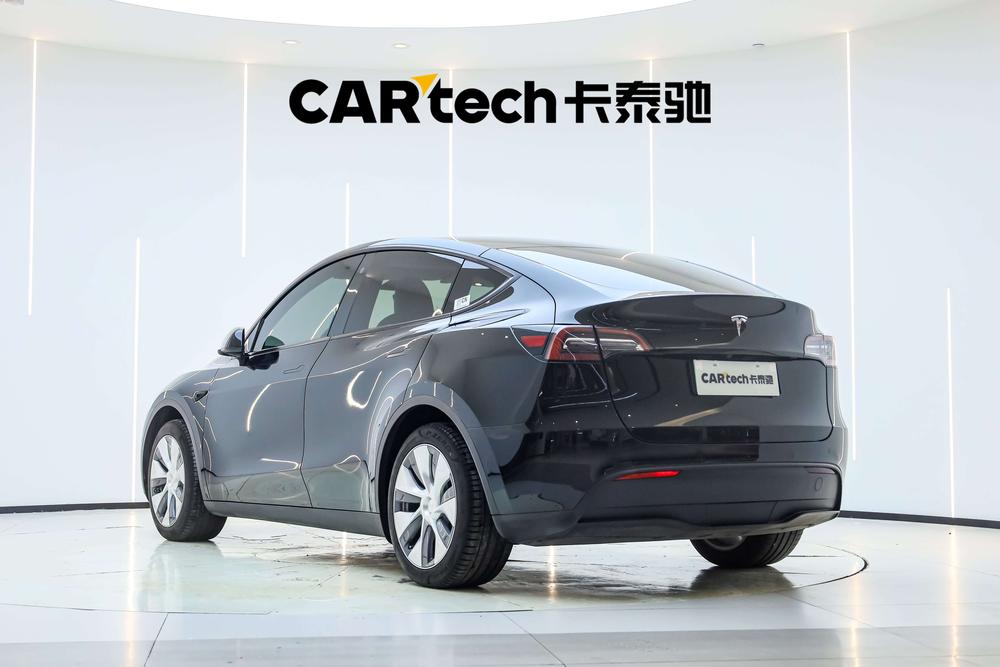 Tesla Model Y 2023 #5 Tesla Model Y 2023 car image #5