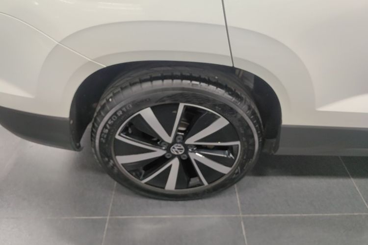Volkswagen Tharu 2024 immagine di auto #10