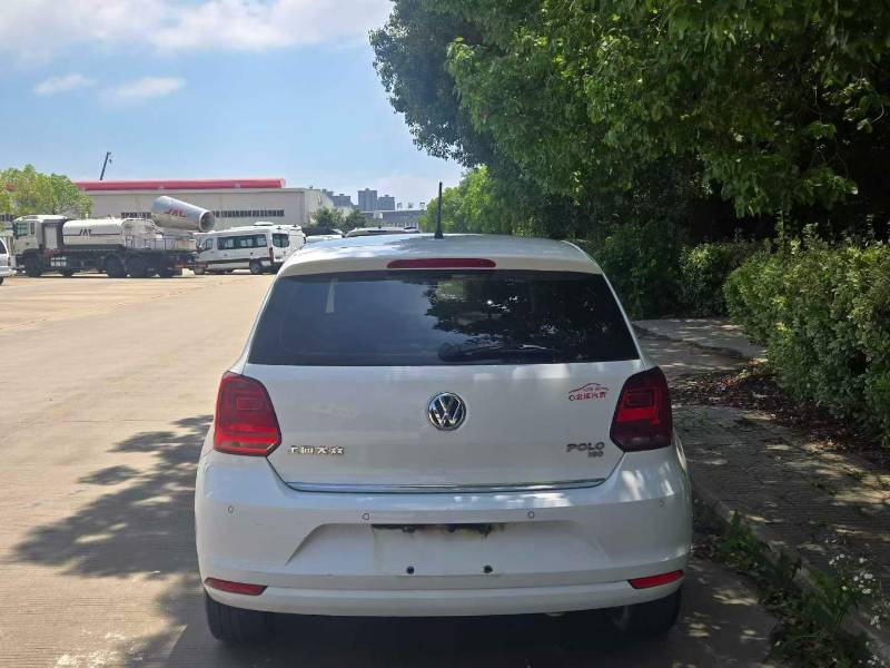 Volkswagen Polo 2015 #4 Volkswagen Polo 2015 car image #4