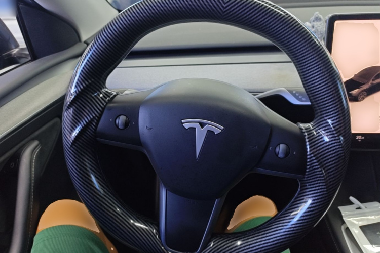 Tesla Model Y 2023 #11 Tesla Model Y 2023 immagine di auto #11