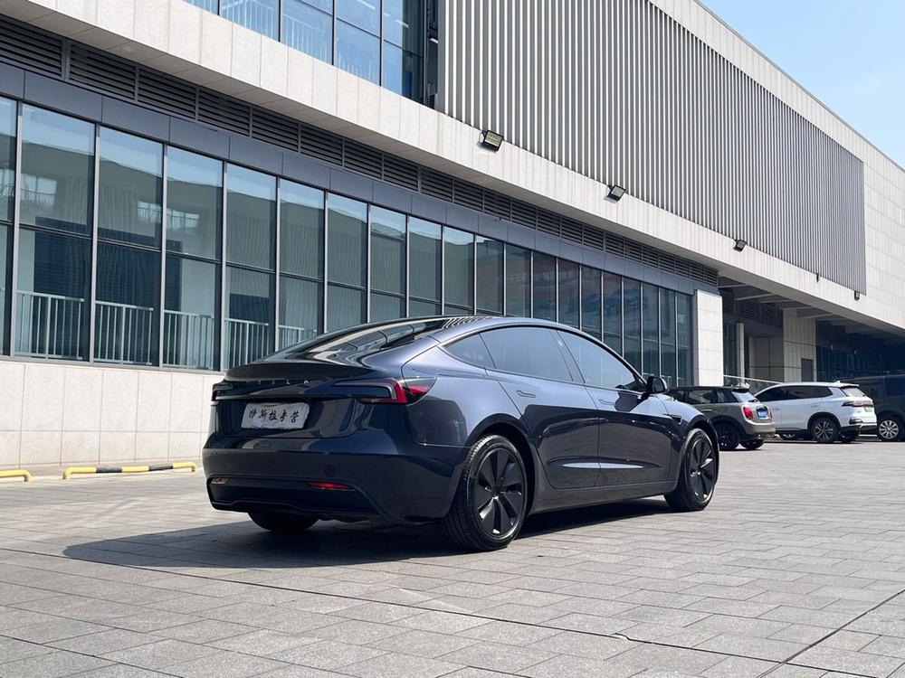 Tesla Model 3 2024 #6 Tesla Model 3 2024 car image #6