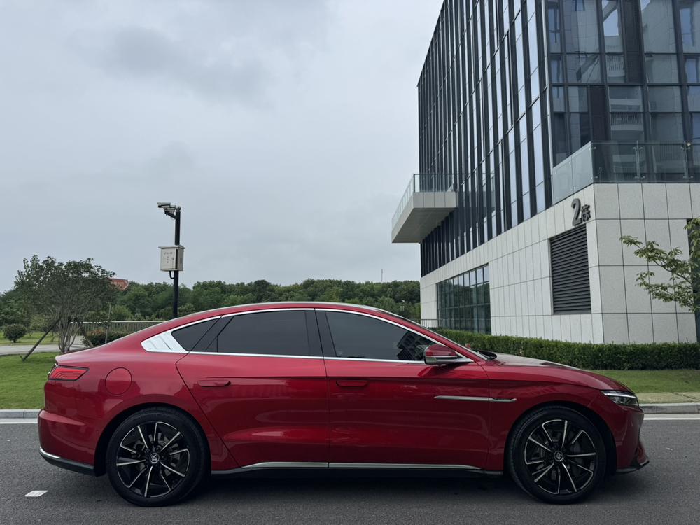 BYD Han 2021 car image #8