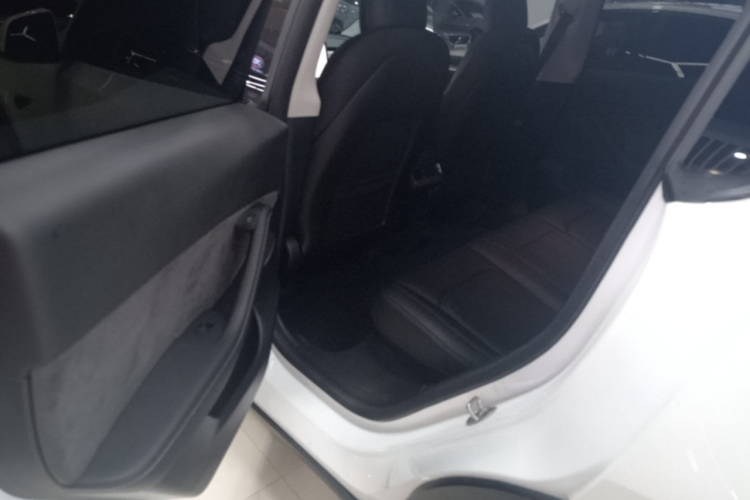 Tesla Model Y 2022 #17 Tesla Model Y 2022 car image #17