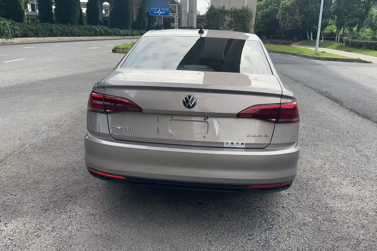 Volkswagen Bora 2022 car image #5