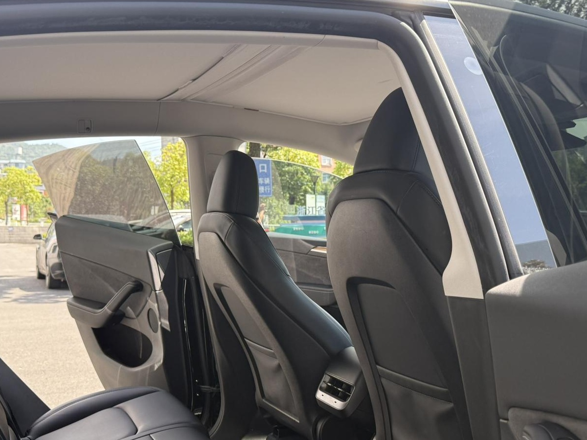Tesla Model Y 2023 #6 Tesla Model Y 2023 immagine di auto #6