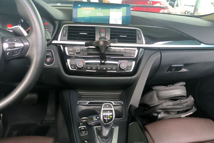 BMW 3 Series 2017 #13 BMW 3 Series 2017 car image #13