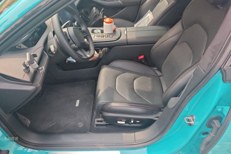 MI SU7 2024 car image #17