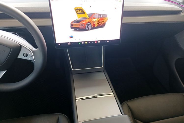 Tesla Model Y 2025 #13 Tesla Model Y 2025 car image #13