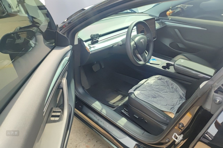 Tesla Model 3 2022 car image #18
