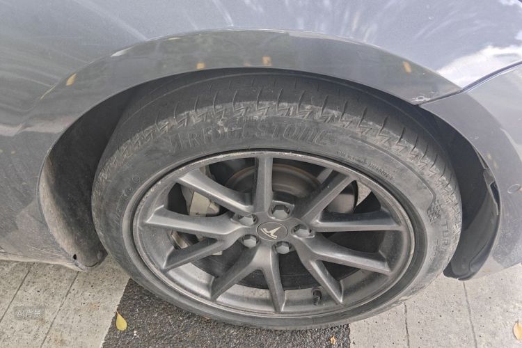 Tesla Model 3 2021 car image #9
