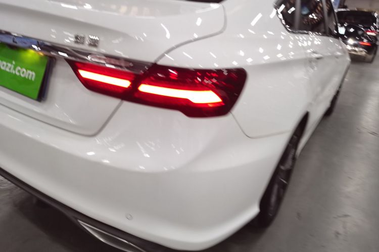 GEELY Binray 2021 immagine di auto #8