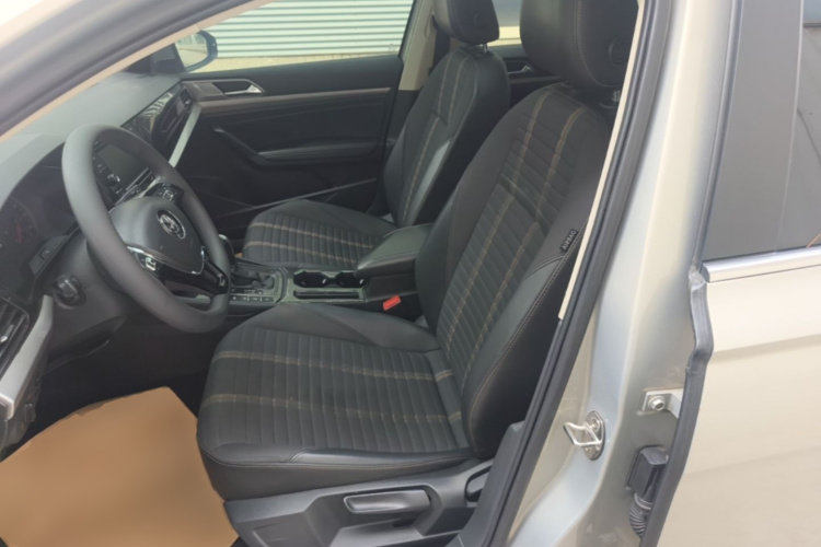 Volkswagen Lavida 2019 car image #15