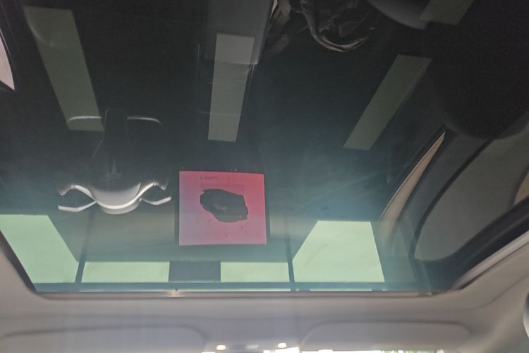 Tesla Model Y 2021 #18 Tesla Model Y 2021 car image #18