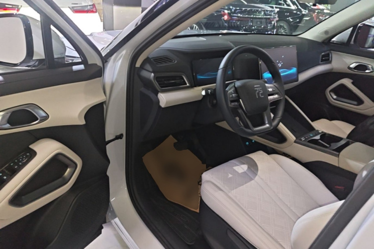 BYD YuanUP 2025 #16 BYD YuanUP 2025 car image #16