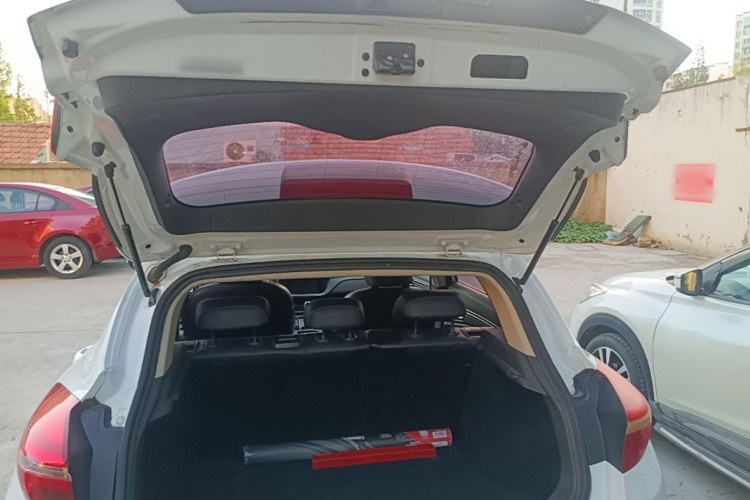 GEELY Emgrand GS 2020 car image #19