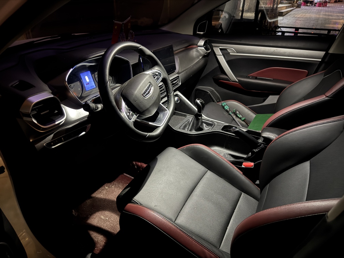 GEELY Coolray 2022 #2 GEELY Coolray 2022 car image #2