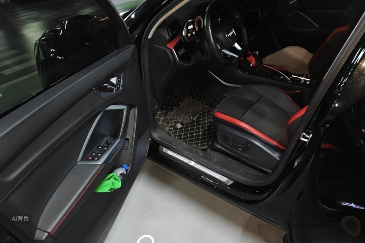 Audi Q3 2022 car image #18