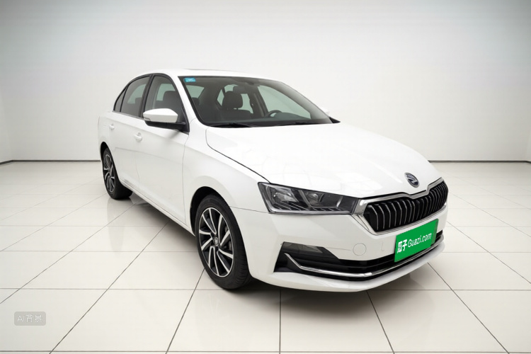 Skoda Rapid 2021 car image #4