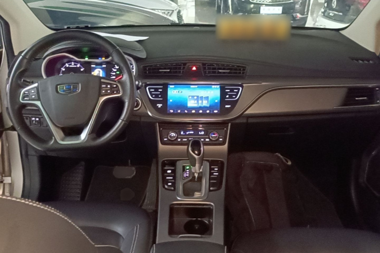 GEELY Emgrand GS 2018 car image #10
