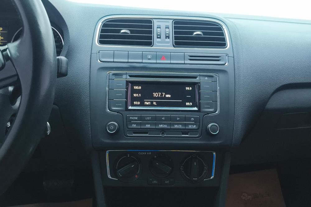 Volkswagen Polo 2017 car image #10