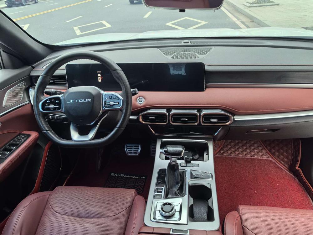Jetour X70 PLUS 2022 car image #9
