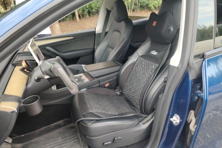 Tesla Model Y 2023 #19 Tesla Model Y 2023 car image #19