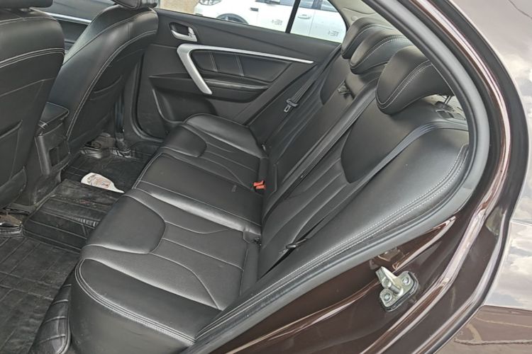 GEELY Emgrand 2016 car image #17